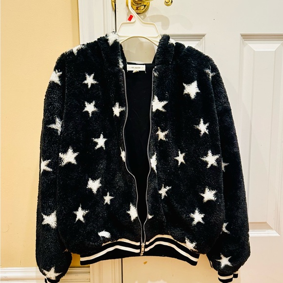 Star Fuzzy Jacket- Nice, stylish and cozy - Picture 1 of 4